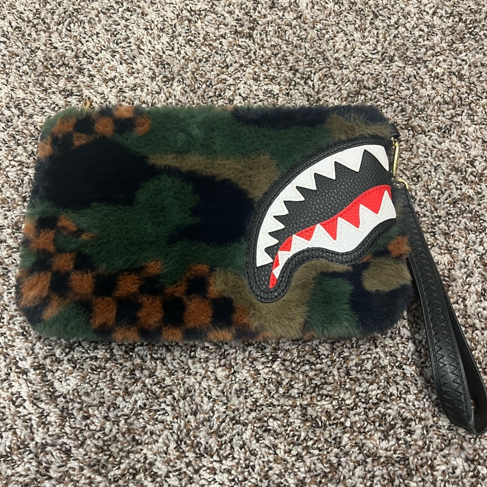 Sprayground Big Sky Fur Shark Crossover Clutch